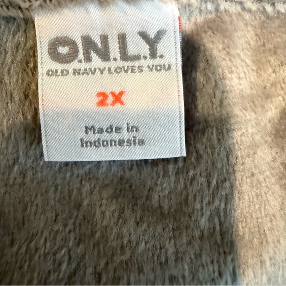 NWT Old Navy Stylish Gray Velvet Tank Top Size 2X - Picture 7 of 9